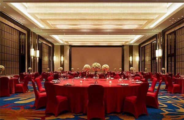 酒店水晶燈定制 宴會廳找照明設計效果圖